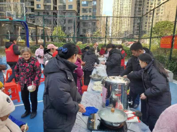 浓浓饺子香 老幼都开心 仙桃市干河街道